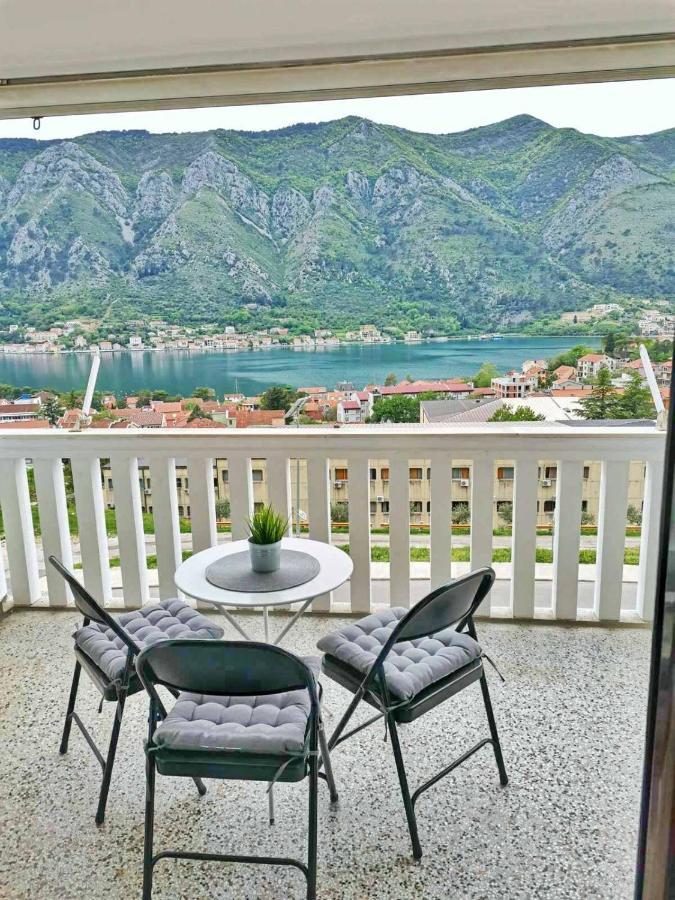 Ana'S Place Kotor Exterior photo